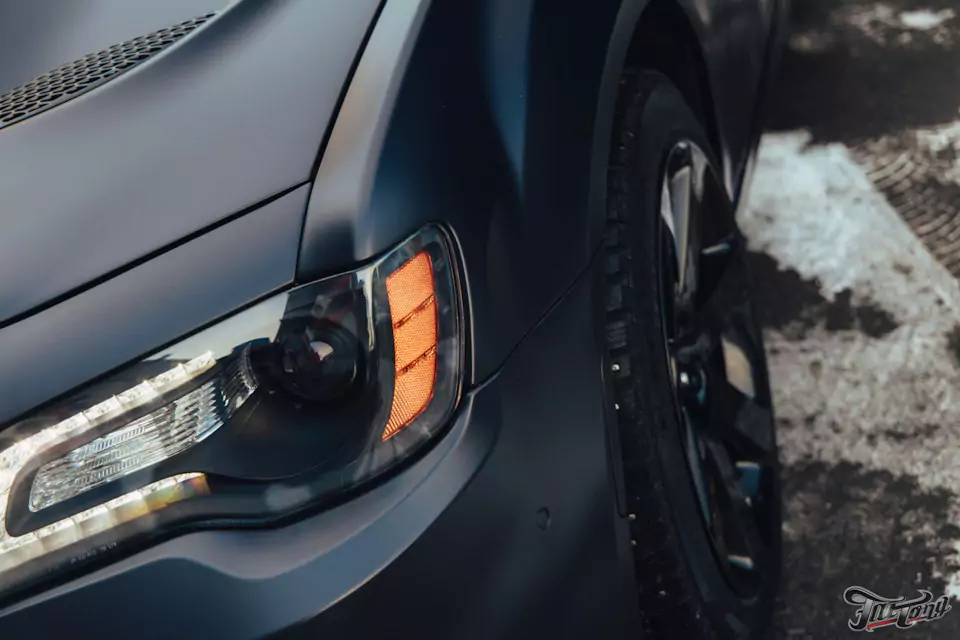 Обновленный Chrysler 300C! Кузовной ремонт и полный окрас кузова, оклейка матовым полиуретаном, комплексная шумоизоляция и сабвуферное звено, плановое ТО